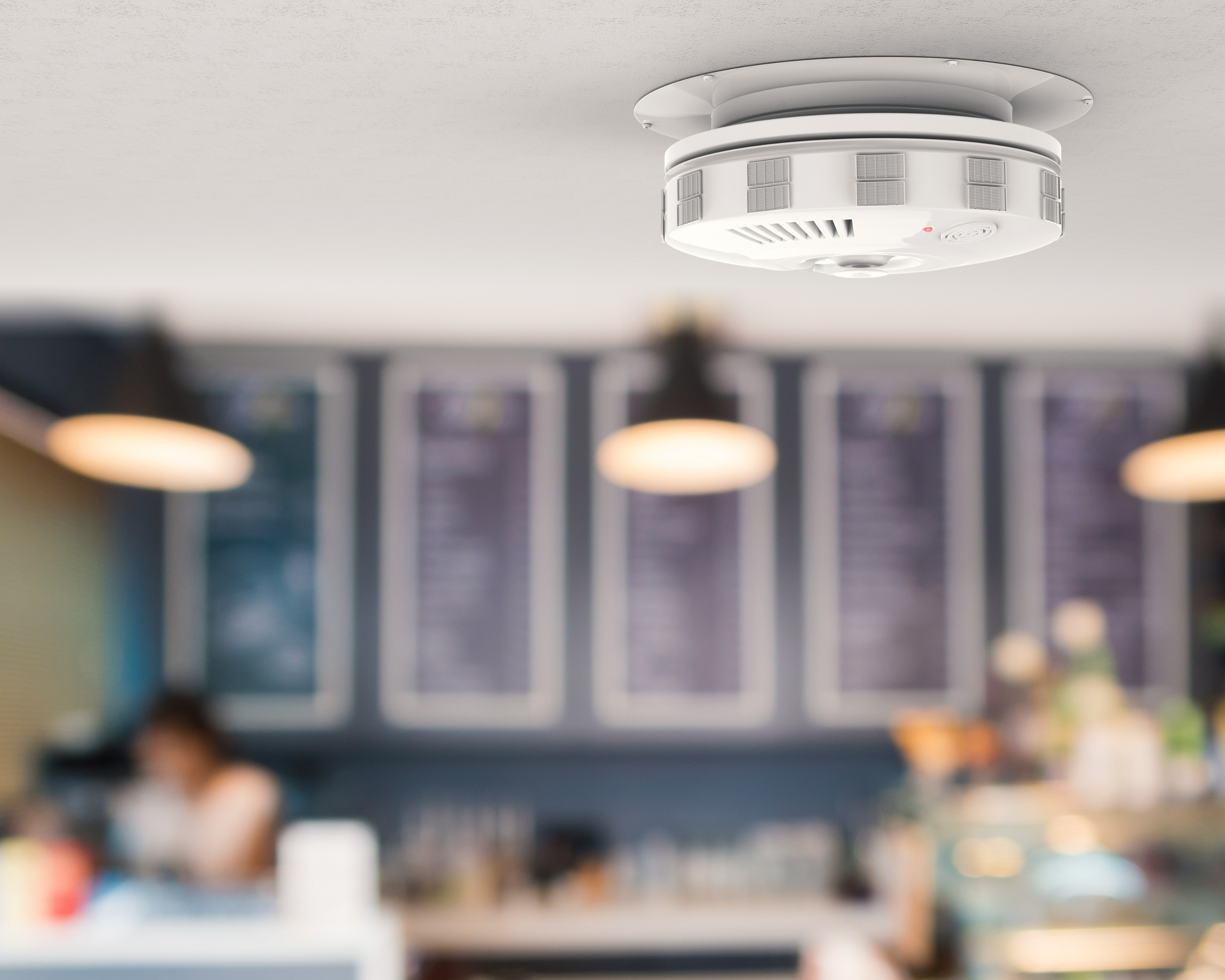 Rauchmelder montiert an der Decke
